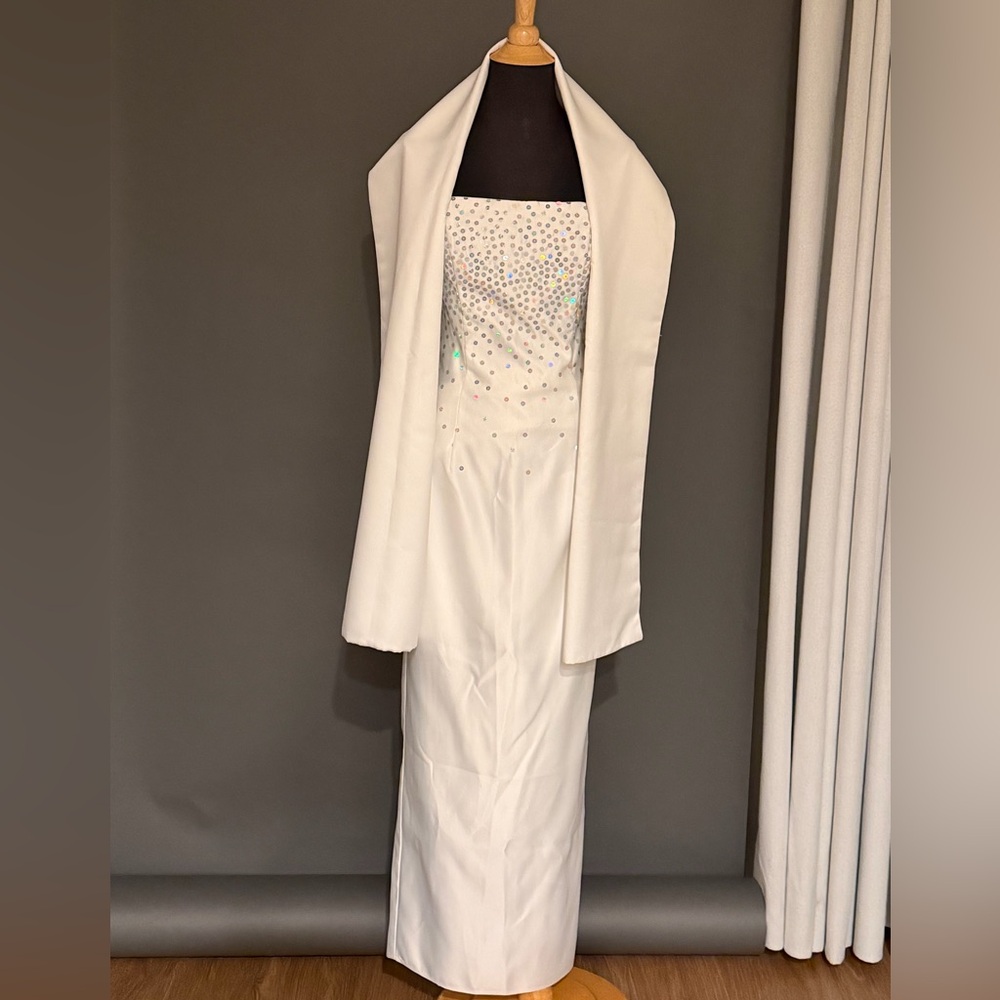 Formal Strapless Prom Dress -Scott McClintock white Duchess satin w|sequins sz 8